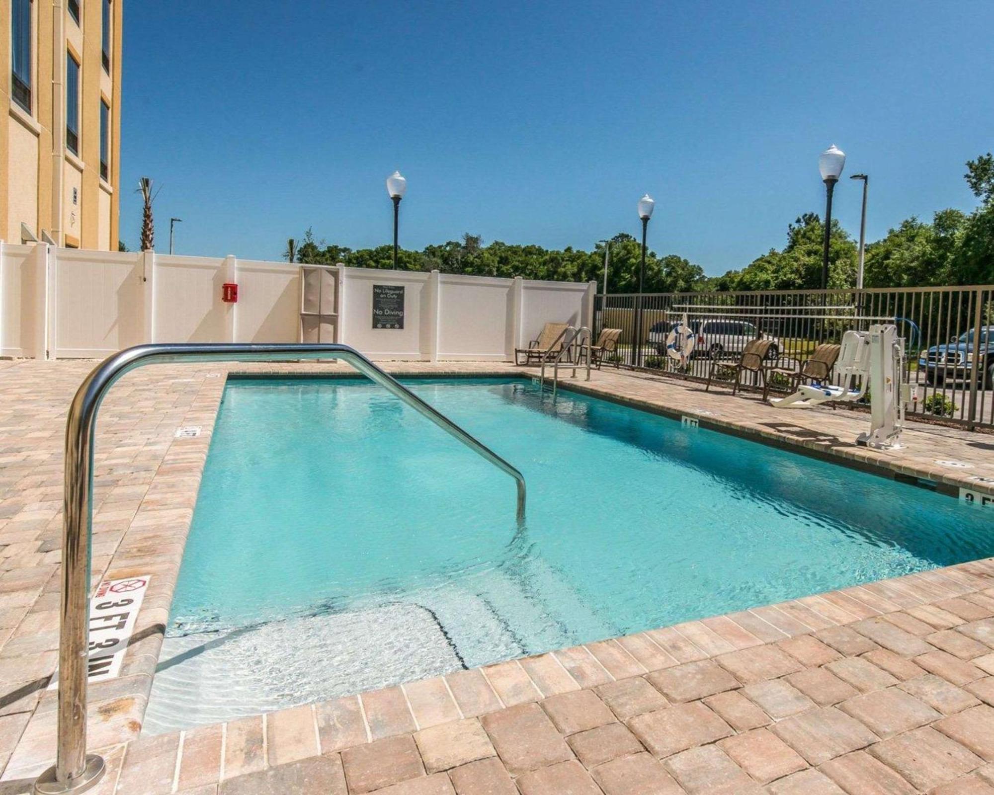 Comfort Suites Dunnellon Near Rainbow Springs Exterior photo